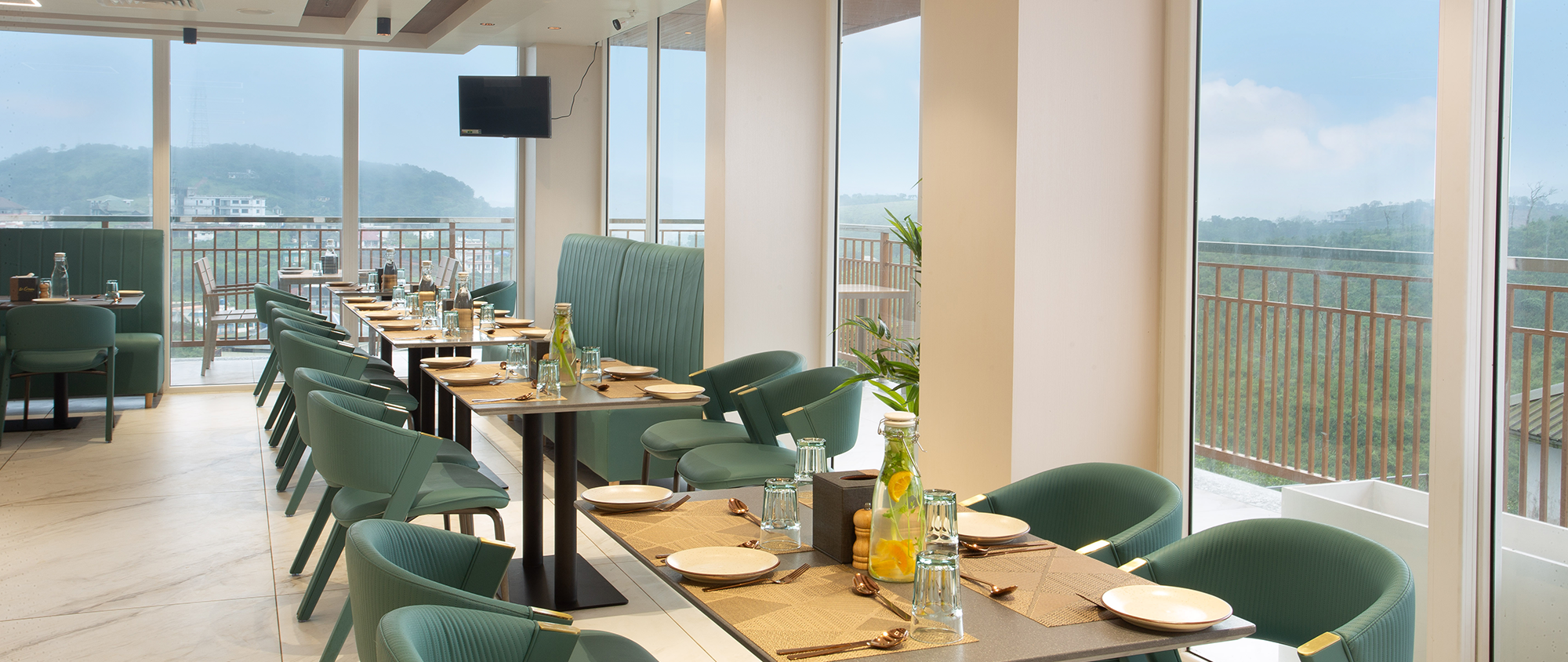 Le Crown Hotel, Four-star Business Class Hotel Vagamon